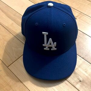New era fitted LA dodgers hat in size 6 5/8